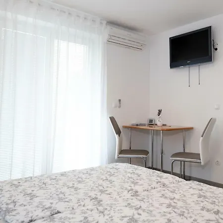 Sobe Meta Bed & Breakfast 3*